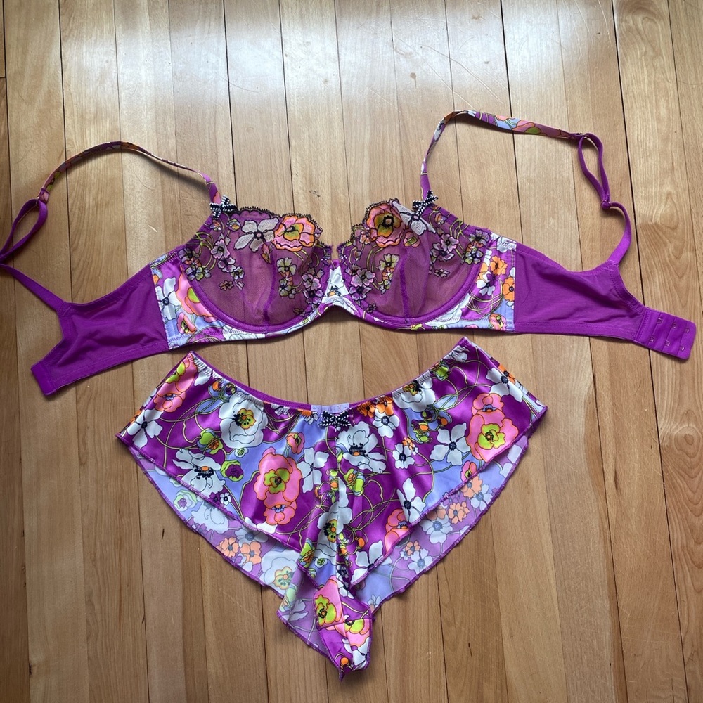SAVAGE X FENTY BRA AND PANTY SET